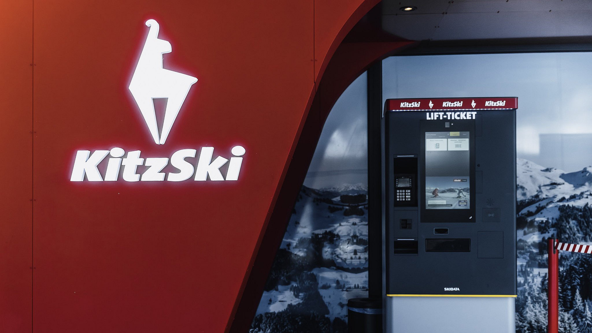 Skipassautomat im Skigebiet Kitzbühel