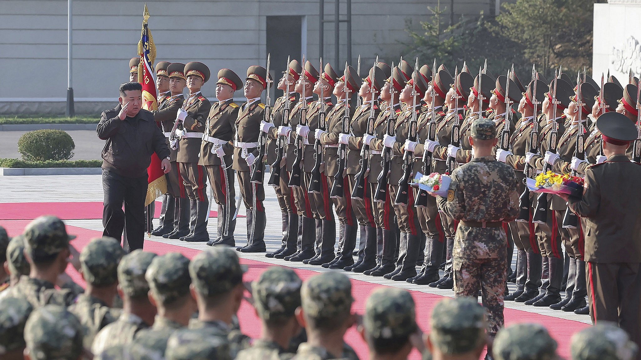 Kim Jong Un besucht ein Hauptquartier der nordkoreanischen Volksarmee