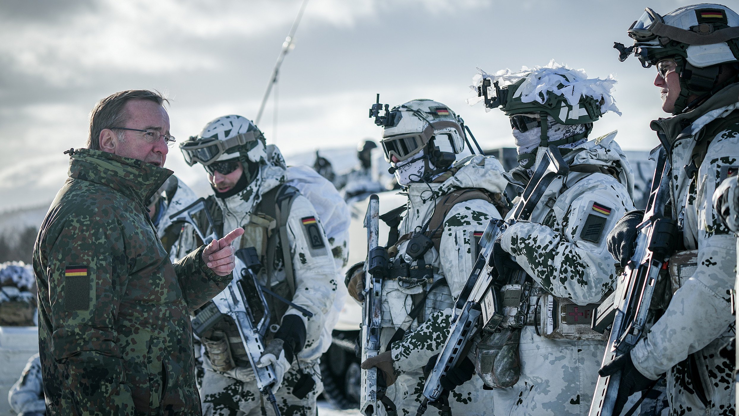 Boris Pistorius (SPD), Bundesminister der Verteidigung, besucht die Gebirgsjäger der Bundeswehr bei der Nato-Übung Nordic Response 2024.