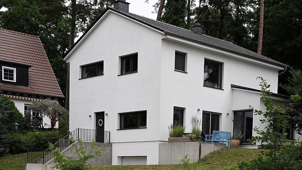 Muss dieses Haus im brandenburgischen Rangsdorf bei Berlin dem Erdboden gleich gemacht werden? Darüber entscheidet in letzter Instanz nun der BGH. Foto: picture alliance / dpa | Soeren Stache